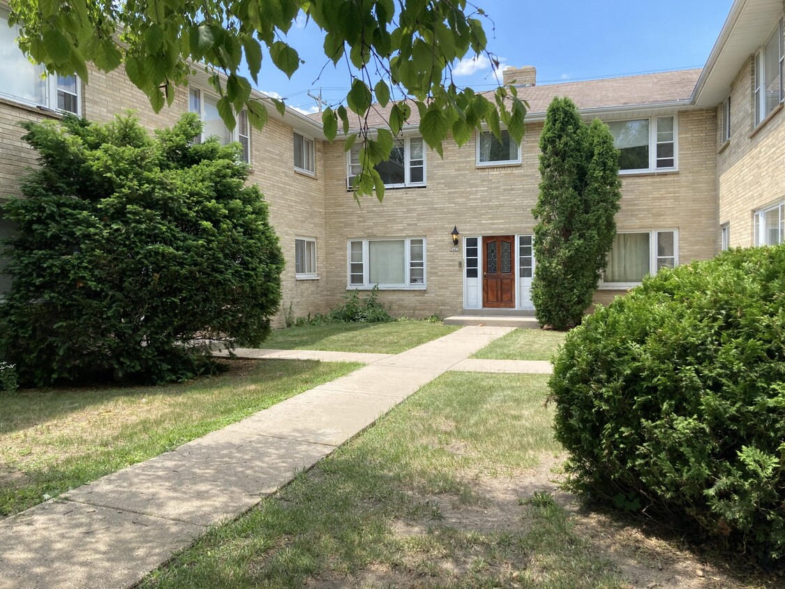 Foto principal - 3473 S 83rd St