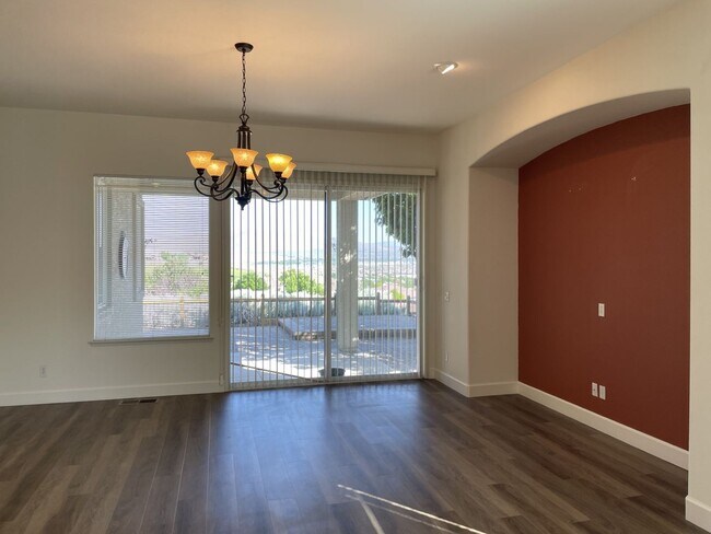 Foto del edificio - Wingfield Springs Home with 3 Bedrooms