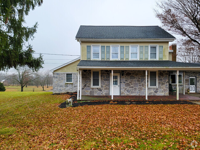 Building Photo - 323 Hartings Park Rd