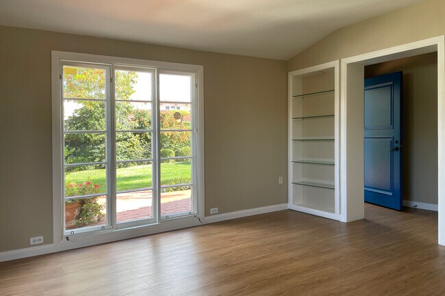 Living room - 6113 Paseo Delicias