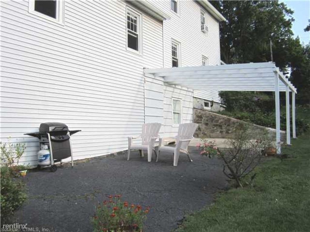 Primary Photo - 148 Westwood Ave
