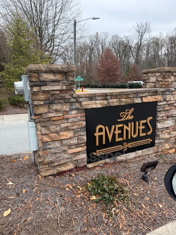 Foto del edificio - 832 Central Park Ave