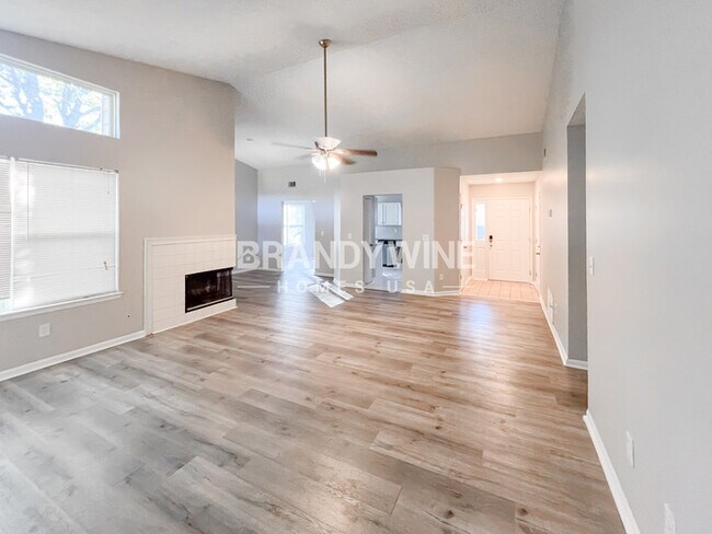 Foto del edificio - 4400 Westchester Ct