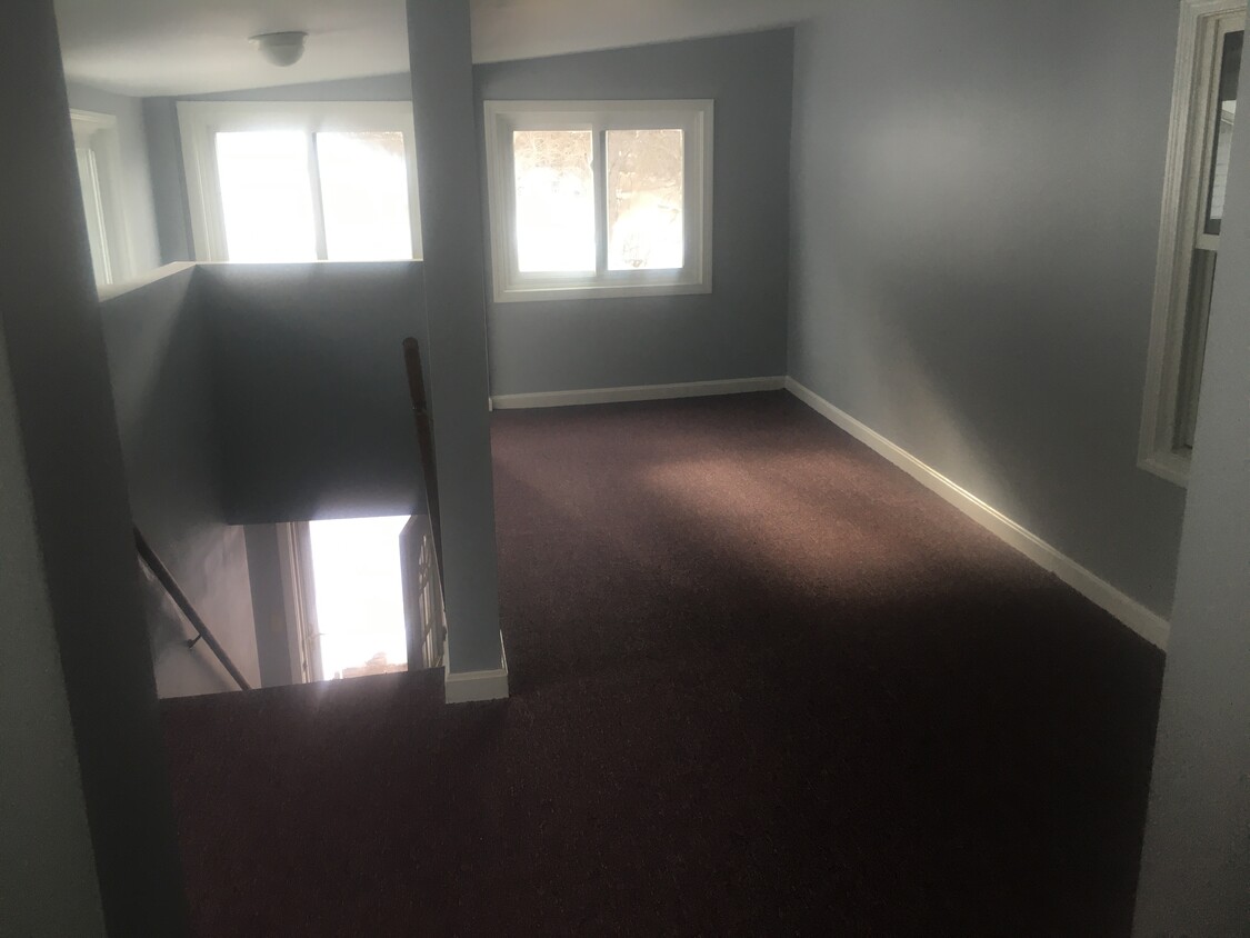 Primary Photo - 29 Hogan Rd
