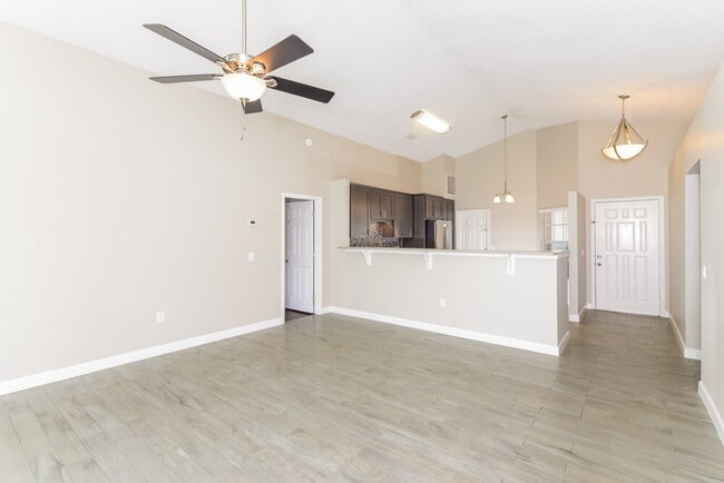 Building Photo - 3019 Dellcrest Pl