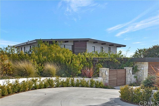 Primary Photo - 45 Oceanaire Dr