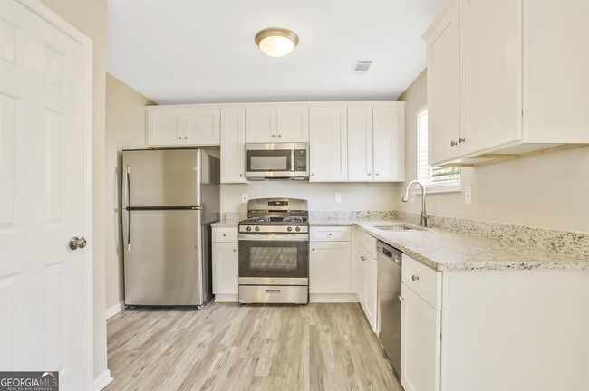 Building Photo - 6312 Stonebridge Creek Ln