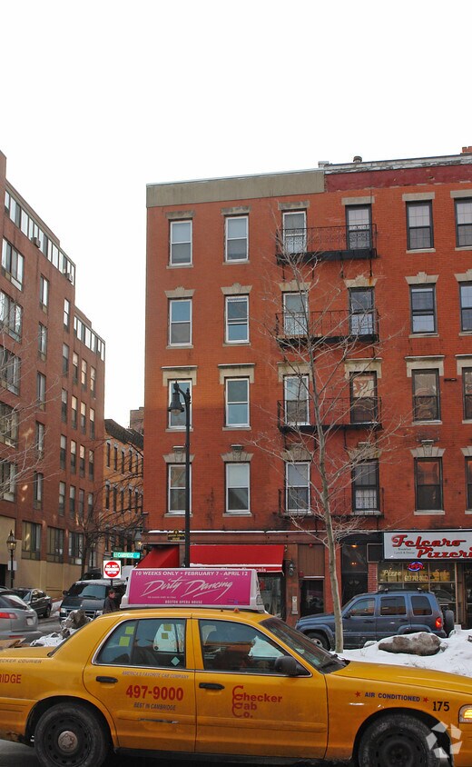 Building Photo - 272 Cambridge St