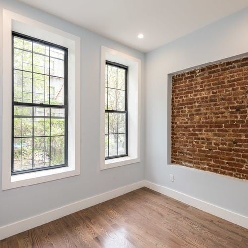 Building Photo - 364 Palmetto St