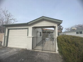 Building Photo - 4733 Platinum Dr NE