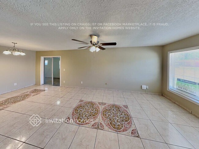 Foto del edificio - 1357 Boulder Dr