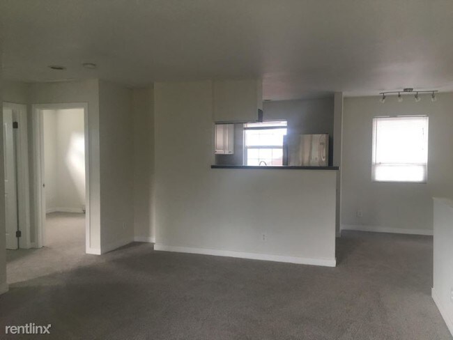 2 Br 1 Bath Apartment 754 S Rose Street Condo For Rent In Building Photo 2 Br 1 Bath Apartment 754 S Rose Street