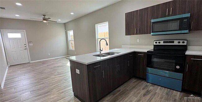 Foto del edificio - 4301 Walnut Ave