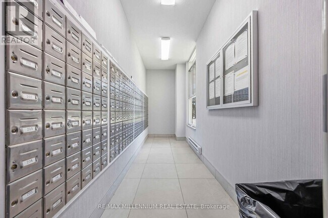 Building Photo - 2550 Pharmacy Ave