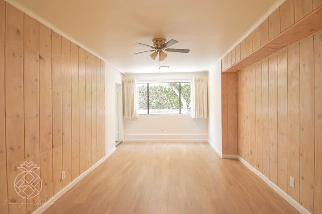 Building Photo - 2262 Fox Hills Dr