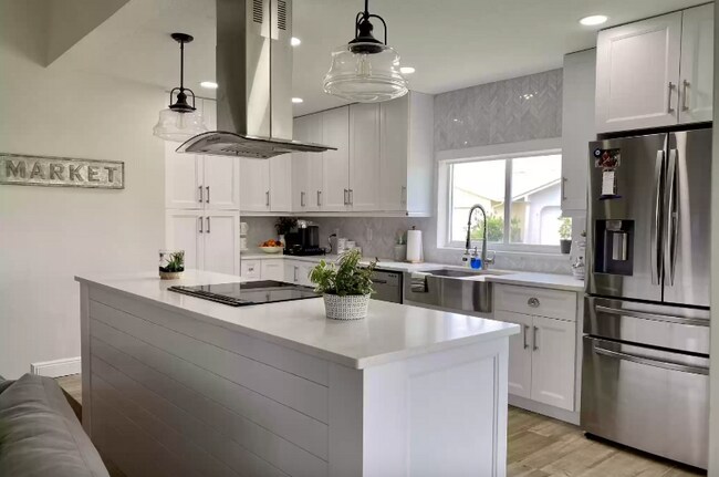 Building Photo - 22060 Brentwood Cir