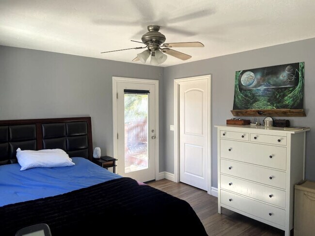 Foto del edificio - 1236 Greenfield Cir