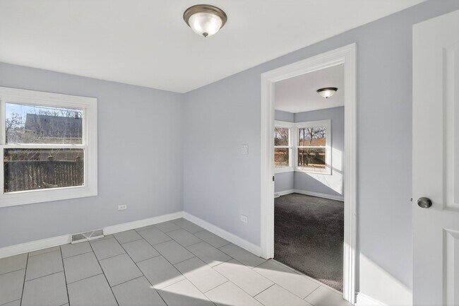 Building Photo - 13812 Kanawha Ave