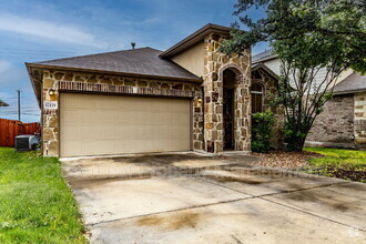 Building Photo - 12119 Sugarberry Way