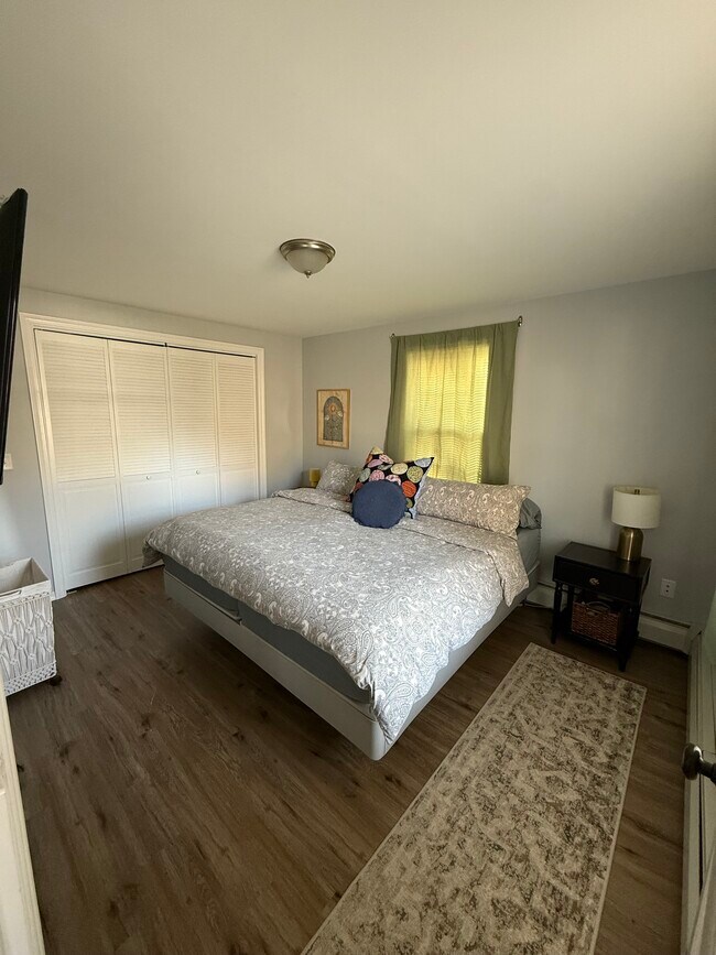 Foto del edificio - 244 E High St