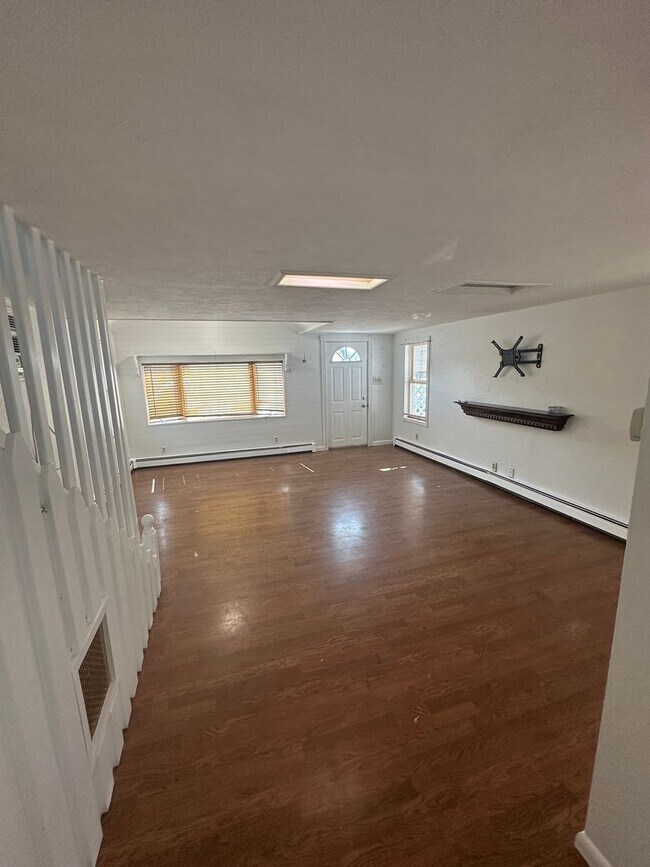 Building Photo - 15 Waterview Pl
