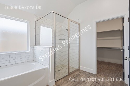 Building Photo - 16308 Dakota Dr