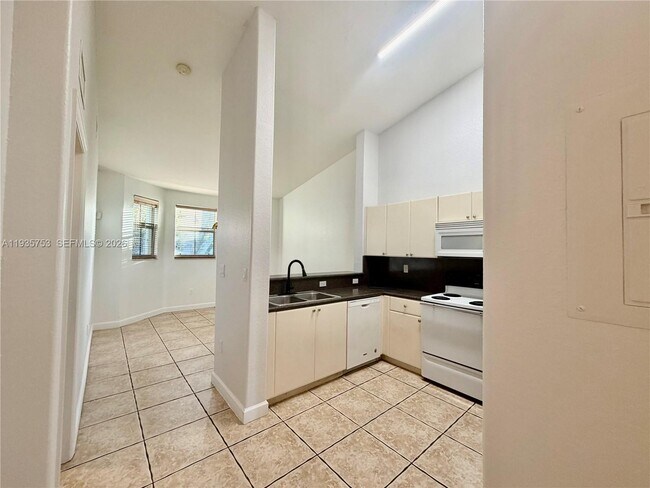 Foto del edificio - 1692 SE 29th Ct