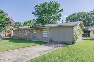 Building Photo - 729 Harrell Dr