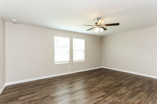 Building Photo - 3695 Place Dr