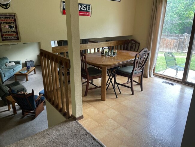 Building Photo - Central Location! 4 Bed 2 Bath House in Fort Collins