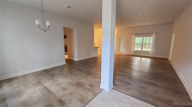 Foto del edificio - 23 Lone Pine St