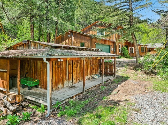 Foto del edificio - 8493 Lefthand Canyon Dr
