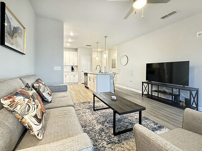 Foto del edificio - 1551 Flournoy Cir W