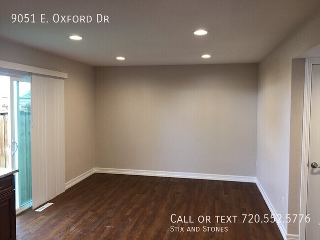 Foto del edificio - 9051 E Oxford Dr