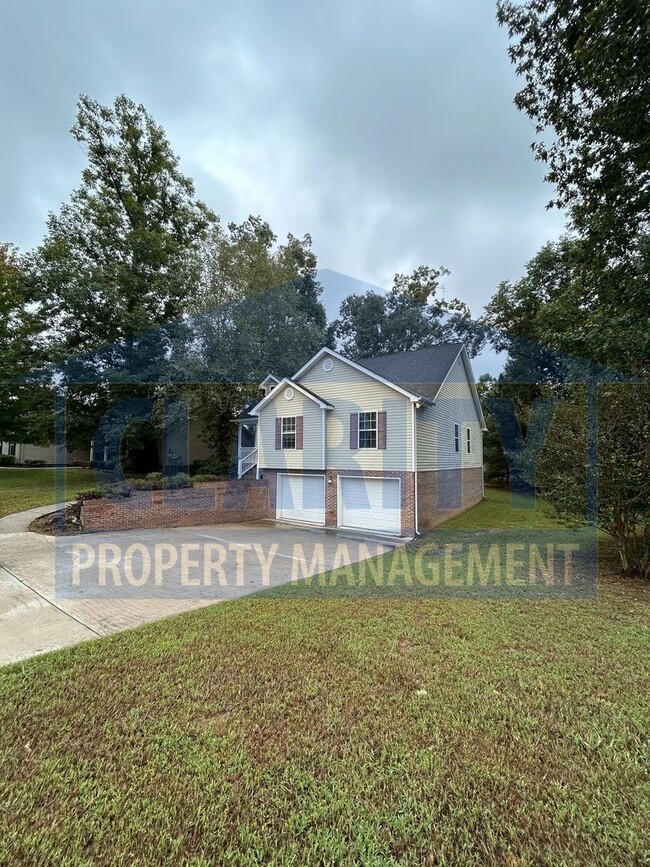 Building Photo - 360 Webb Ln NE