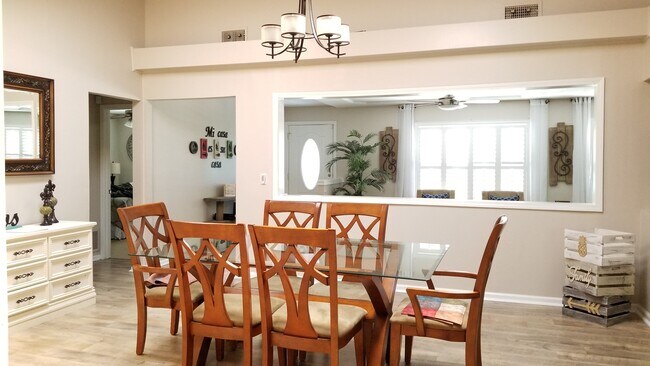 Foto del edificio - 1751 Horton Dr
