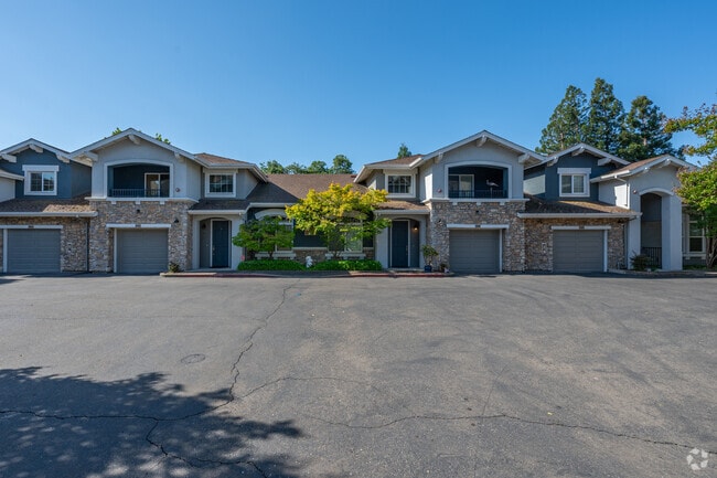 Blairwood Condominiums