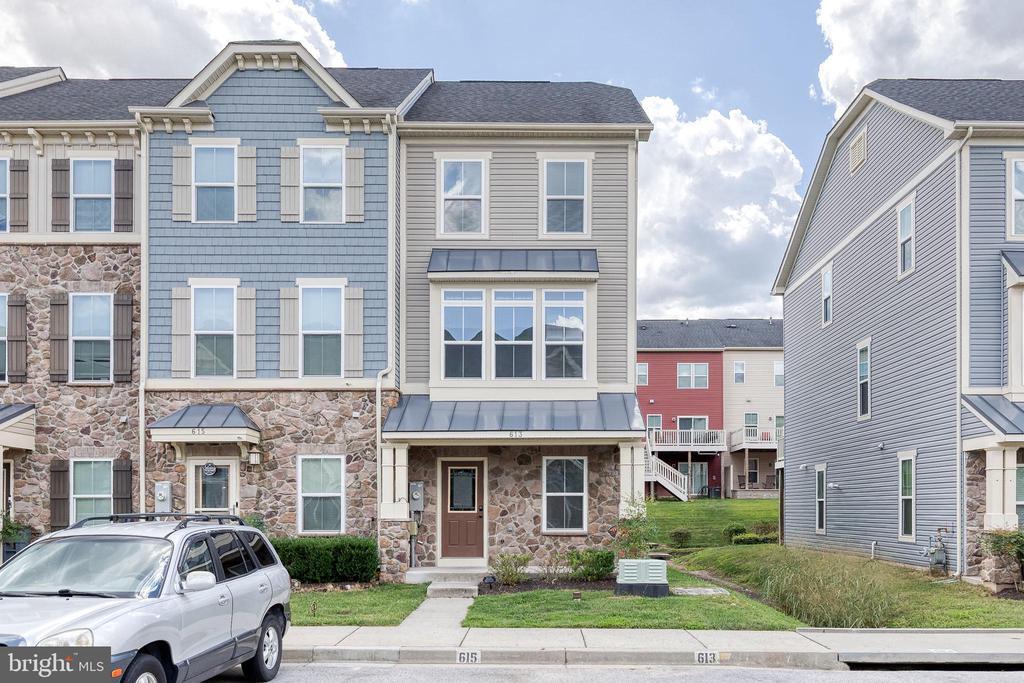 Foto principal - 613 Ravenwood Dr