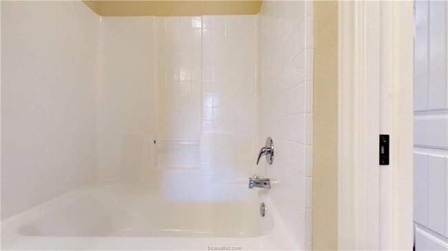 Foto del edificio - 4305 Commando Trl