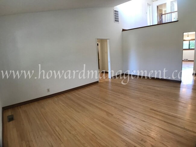 Building Photo - Two story home with newer central A/C in t...