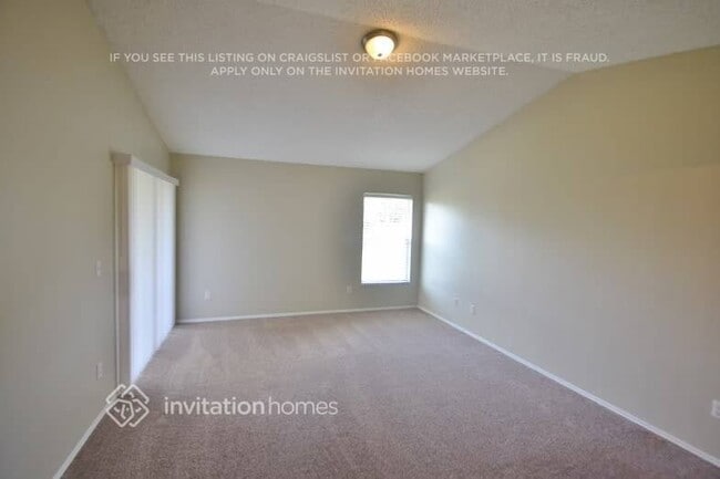 Building Photo - 435 Country Wood Cir