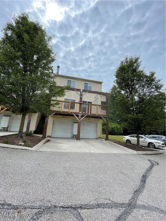 Building Photo - 22257 River Walk Rd