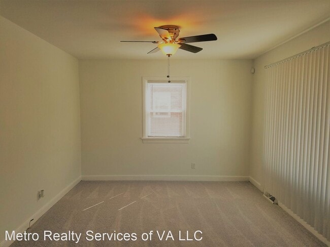 Building Photo - 3 br, 1 bath House - 4011 Fenwick Street