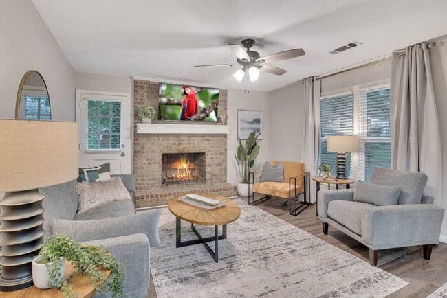 Building Photo - Wexford Drive - 3BR - Pet Friendly - Stepl...