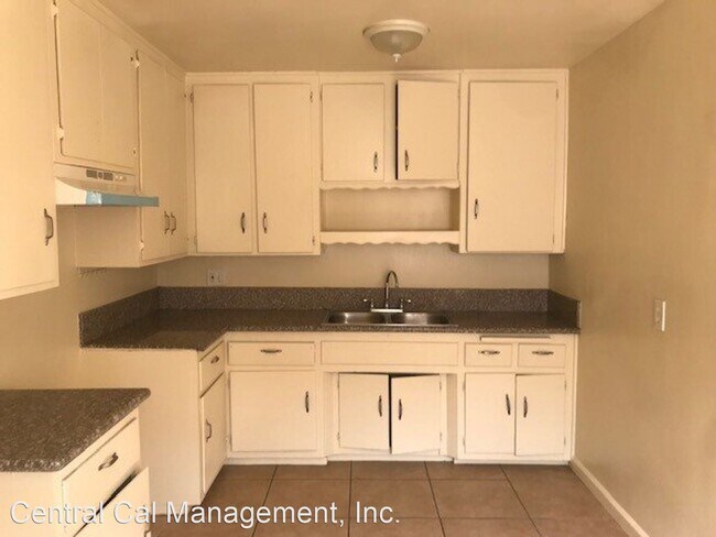 Building Photo - 3 br, 1 bath House - 906 Pearl St