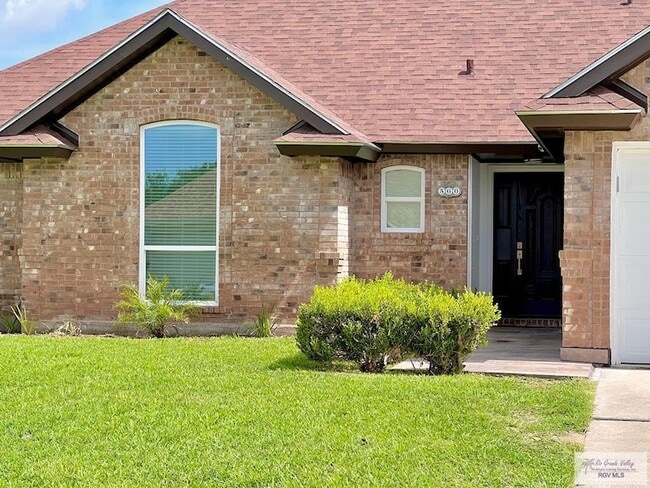 Building Photo - 560 Geraldine Ln