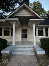 Building Photo - 678 Main St