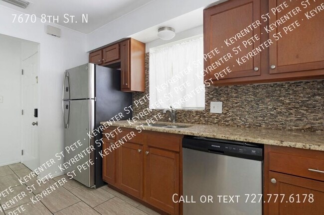Foto del edificio - 7670 8th St N
