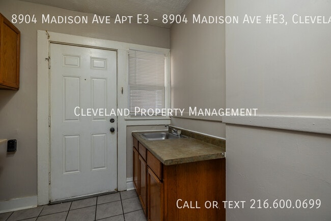 Foto del edificio - 8904 Madison Ave