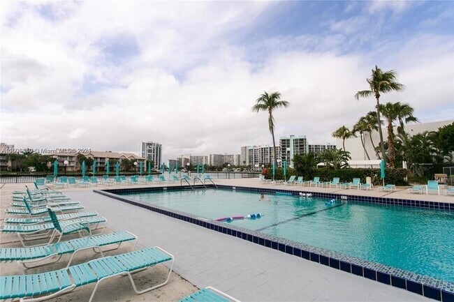 Building Photo - 3800 S Ocean Dr